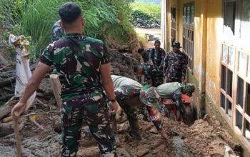 Satgas Gulbencal Kodim 0106/Aceh Tengah Lanjutkan Pembersihan Longsor di SDN 11 Pegasing
