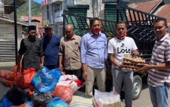 Peduli Korban Kebakaran, Jurnalis Media Lokal Aceh Tengah Salurkan Bantuan Sembako