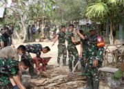 Anggota Koramil 06 Beesama Taruna, Taruni Akmil Membersihkan Parit Dan Halaman SMA Negeri 1 Mayak Payed