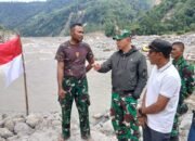 Dandim 0106/Aceh Tengah Tinjau Pembangunan Jembatan Sementara di Desa Bergang