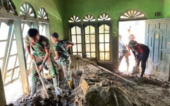 Babinsa Koramil 05 Bersama Masyarakat Gotong Royong Agar Masyarakat Menyambut Ramadhan Di Rumah