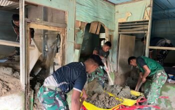 TNI Gotong Royong Bersihkan Lumpur Pasca Banjir di Aceh Tamiang, Warga Bersiap Tempati Rumah Kembali