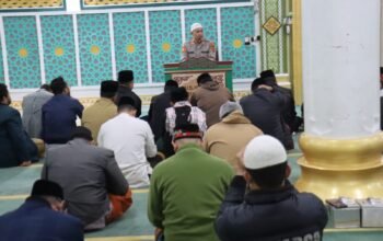 Safari Subuh di Masjid Ruhama, Kapolsek Bebesen Ajak Orang Tua Lebih Peduli terhadap Anak