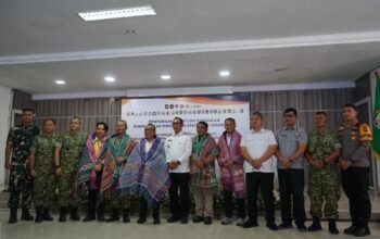 Menko PMK Serahkan Bantuan Rumah Rusak di Taput, 17.272 KK di Tiga Provinsi Terima Stimulan