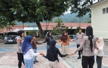 Mahasiswa STIK 83 Salurkan Bantuan Kapolri ke Posko Pengungsian dan gelar Trauma Healing untuk Anak-anak