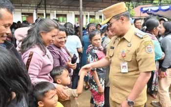 Kolaborasi Pemerintah Daerah, Anggota DPR RI Sabam Sinaga Monitoring PIP di Humbang Hasundutan