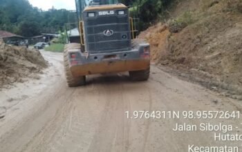Pembersihan Material Longsor di Jalur Tarutung–Sibolga Terus Dikebut, Akses Jalan Dijaga Tetap Aman