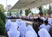 Polres Aceh Tengah Gelar Saweu Sikula di Dua Sekolah, Tanamkan Disiplin dan Nilai Kebangsaan kepada Pelajar