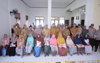 Bupati dan Wakil Bupati Pidie Jaya Salurkan Bansos Jelang Idul Fitri untuk Ribuan Warga Rentan