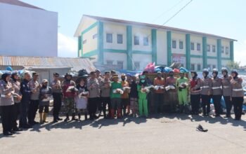 Polres Aceh Tengah Berbagi Jelang Lebaran, Sasar Juru Parkir dan Petugas Kebersihan