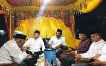 Wabup Ismail Bersama Ustadz Bachtiar Nasir Pimpin Takbir Keliling Sederhana di Aceh Tamiang