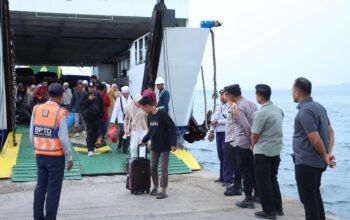 Kapolres Aceh Singkil Pantau Arus Balik di Pelabuhan Singkil