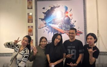 DJ Tessa Morena Sambangi CEO Warkop Stasiun Habib Harahap di Jombang di Sela Waktu Kosongnya