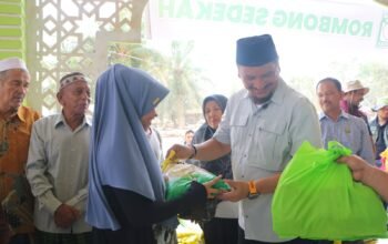 Bupati Aceh Tamiang Salurkan Bantuan Sembako Presiden RI ke Kecamatan Sekerak