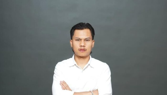 Transaksi Sunyi di Balik Perlawanan Politik