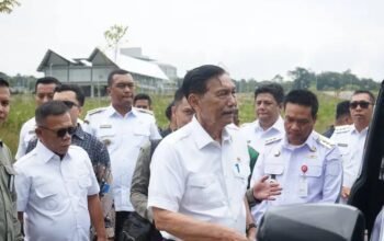 Kunjungan Ketua DEN di KHDTK Aek Nauli Dorong Pengembangan Sains Tanaman Herbal