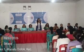 Ketua Tim Penggerak PKK Kabupaten Tapanuli Utara, Ny. Neny Angelina JTP Hutabarat.