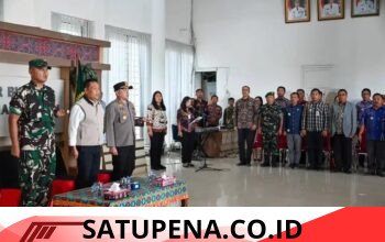 Apresiasi atas dedikasi personil TNI/Polri dalam penanganan Bencana di Humbahas, Bupati berikan Penghargaan.