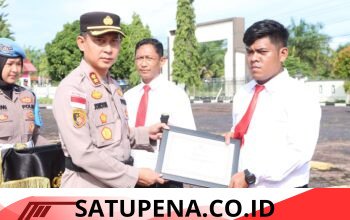 Ungkap Kasus Pencurian Kabel Lampu, Enam Personel Polres Aceh Singkil Terima Penghargaan
