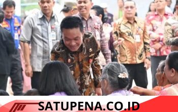 Bupati Hadiri Pesta “Manjalo Ulos Matua” Ketua MUI Humbahas.