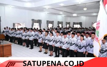 Bupati Humbang Hasundutan Hadiri Pelantikan Pengurus PGRI Kabupaten Periode 2025–2030.
