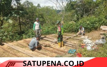 Babinsa Koramil Jagong Pererat Silaturahmi Lewat Komsos di Desa Berawang Dewal