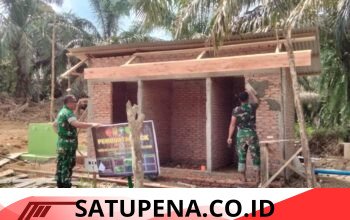 Satgas TMMD 128 Genjot Pembangunan MCK, Atap Seng Mulai Terpasang di Desa Suka Makmur