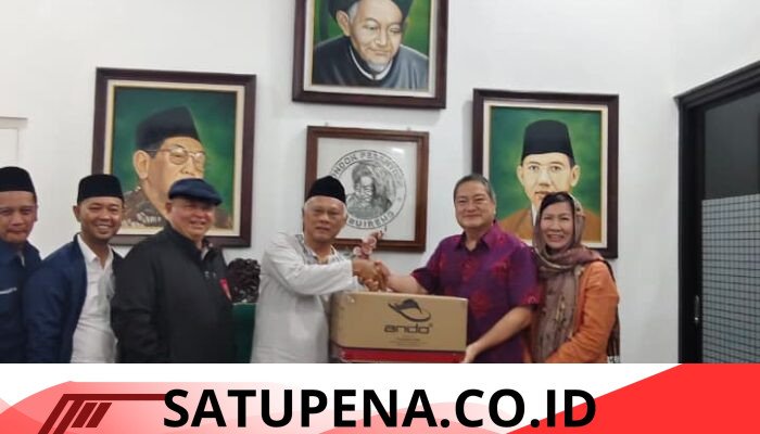 Pengusaha Tionghoa Ziarah ke Makam Gus Dur, Kenang Warisan Pluralisme dan Bahas Peluang Usaha untuk Santri Jombang