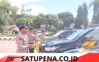 *Polres Toba Serahkan Kendaraan Dinas ke Polsek*