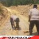 Respon Cepat Kapolsek Bintang Tinjau Jalur Tertutup Longsor, Koordinasi Cepat dengan BPBD untuk Pemulihan Akses