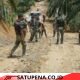 Satgas TMMD ke-128 Kodim 0117/Aceh Tamiang Bersama Warga Gotong Royong Ratakan Sirtu untuk Pembukaan Jalan Baru