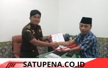 Diduga Terlibat Korupsi Penjualan Tanah Eks BRR, CHK Aceh Singkil Resmi Laporkan Oknum Kepala Desa Cibubukan ke Kejaksaan
