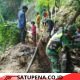 Babinsa Koramil 08/Silih Nara Bersama Warga Gotong Royong Perbaiki Pipa Air Bersih