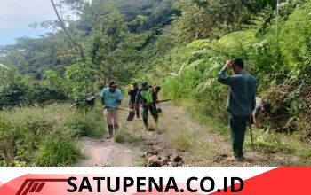 Perkuat Kemanunggalan TNI dan Rakyat, Babinsa Pegasing Pimpin Gotong Royong Bersama Warga Aceh Tengah