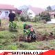 Babinsa Koramil 09/Ketol Bersama Warga Laksanakan Penanaman Pohon Kopi di Blang Mancung Bawah