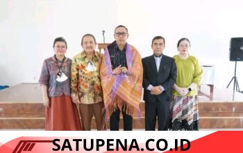 Bupati Tapanuli Utara, Dr. Jonius Taripar Parsaoran Hutabarat, S.Si., M.Si., menghadiri Ibadah.