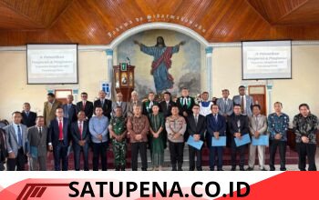 ‎Pemkab Taput Hadiri Ibadah Minggu II Dung Trinitatis dan Pelantikan Pengurus Yayasan Anugerah HKI Tarutung Kota ‎.