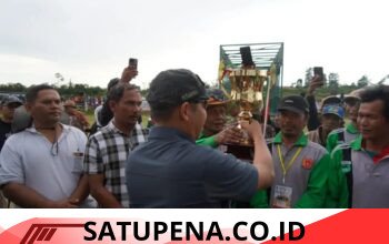 Pemkab Tapanuli Utara Resmi menutup Pertandingan Pacuan Kuda Tingkat Nasional lapangan Pacuan Kuda Siborng borong.