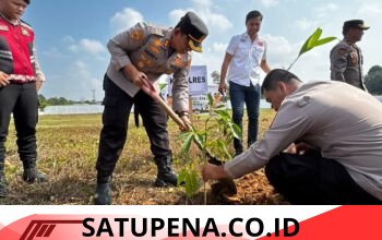Polres Musi Rawas Hijaukan Lingkungan Jelang Hari Bhayangkara