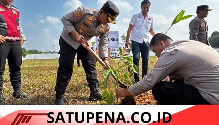 Polres Musi Rawas Hijaukan Lingkungan Jelang Hari Bhayangkara