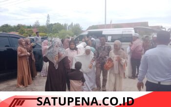 Bupati Aceh Singkil Sambut Kepulangan Jemaah Haji, Harapkan Jadi Teladan di Tengah Keluarga dan di Masyarakat   