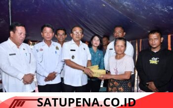 Pemkab Samosir Beri Penghiburan kepada Korban Kebakaran, Wabup Ariston Tua Sidauruk Serahkan Bantuan Tunai