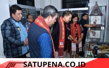 Menteri Kebudayaan Kunjungi Samosir, Bupati Sambut di Cagar Budaya Huta Simarmata