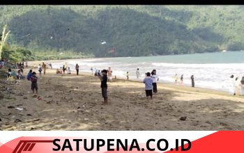 Tradisi Petik Laut Bulan Suro di Pantai Perawan Dipadati Pengunjung, Kades Tambak Asri Tekankan Keselamatan Nelayan