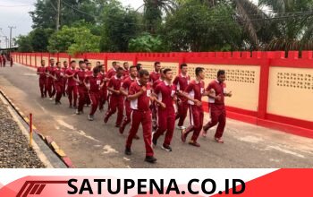Personel Satbrimob Polda Sumsel Batalyon B Pelopor Laksanakan Olahraga Rutin untuk Jaga Kebugaran dan Kesiapsiagaan