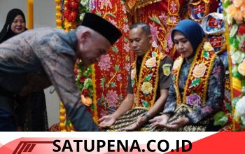 Bupati Aceh Singkil Peusijuek Kejari Baru di Pendopo Bupati