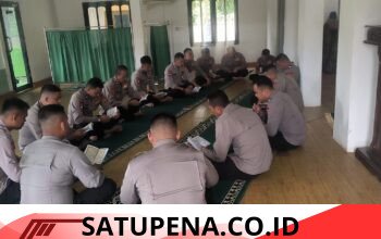 Personel Satbrimob Polda Sumsel Batalyon B Pelopor Laksanakan Binrohtal untuk Tingkatkan Keimanan dan Profesionalisme