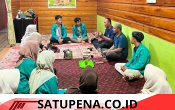 **DANRAMIL Linge Berikan Pembekalan Kepemimpinan kepada Mahasiswa PPKPM IAIN Takengon di Desa Pantan Nangka**