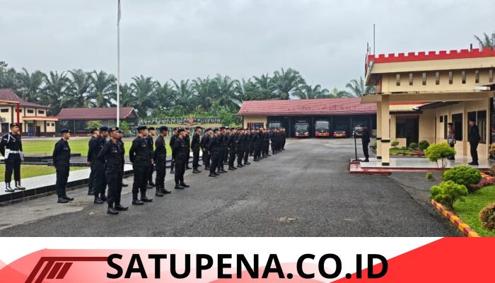 Personel Satbrimob Polda Sumsel Batalyon B Pelopor Laksanakan Apel Siaga di Mako Batalyon