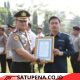 Kapolres Jombang Beri Penghargaan Personel Berprestasi, Tegaskan Komitmen Zero Miras dan Kesiapan Amankan Muktamar NU ke 35